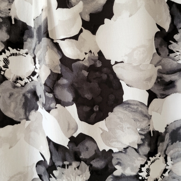 Liz Claiborne Women's White and Black Workwear Blouse Size Medium - Picture 4 of 6